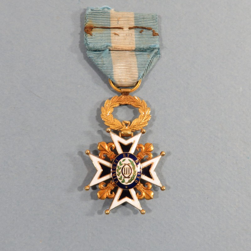 ESPAGNE MEDAILLE EN OR DE CHEVALIER DE L'ORDRE DCHARLES III OU DE L'INFANT D'ESPAGNE MODELE ANCIEN ANNEAU CANNELE